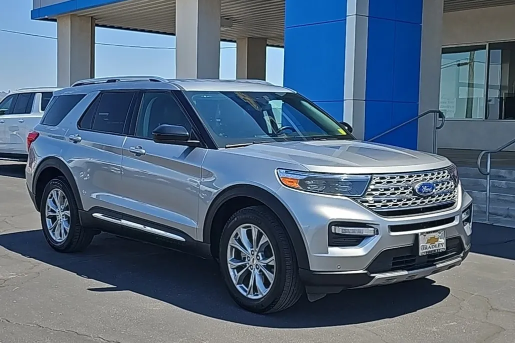 2024 Ford Explorer Limited photo 1