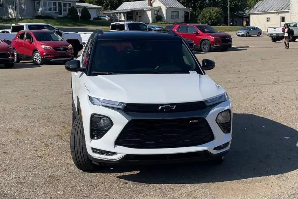 2023 Chevrolet Trailblazer RS photo 1