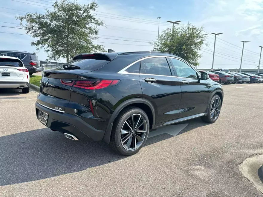 2025 Infiniti QX55 Essential photo 4