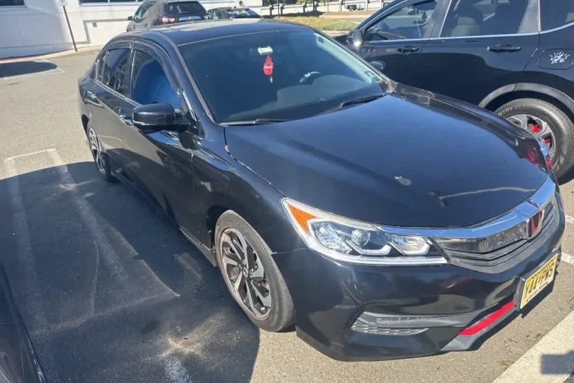 2017 Honda Accord EX-L V6 photo 1