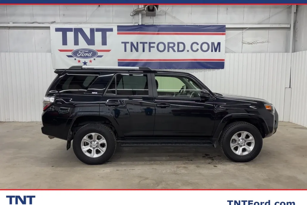 2024 Toyota 4Runner SR5 photo 1