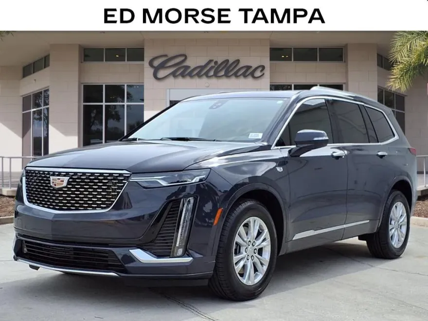2025 Cadillac XT6 Luxury photo 1