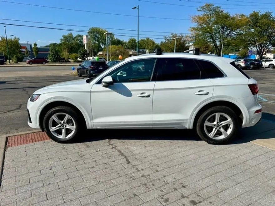2021 Audi Q5 45 Premium photo 1