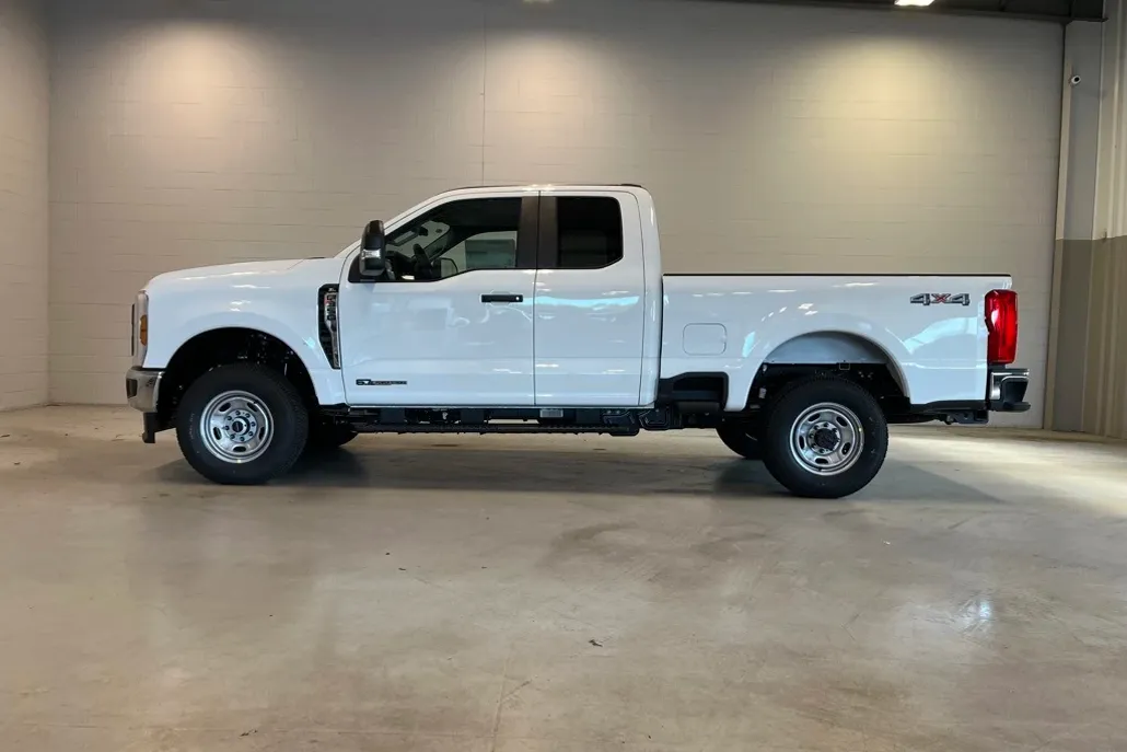 2026 Ford F-350 XL photo 1