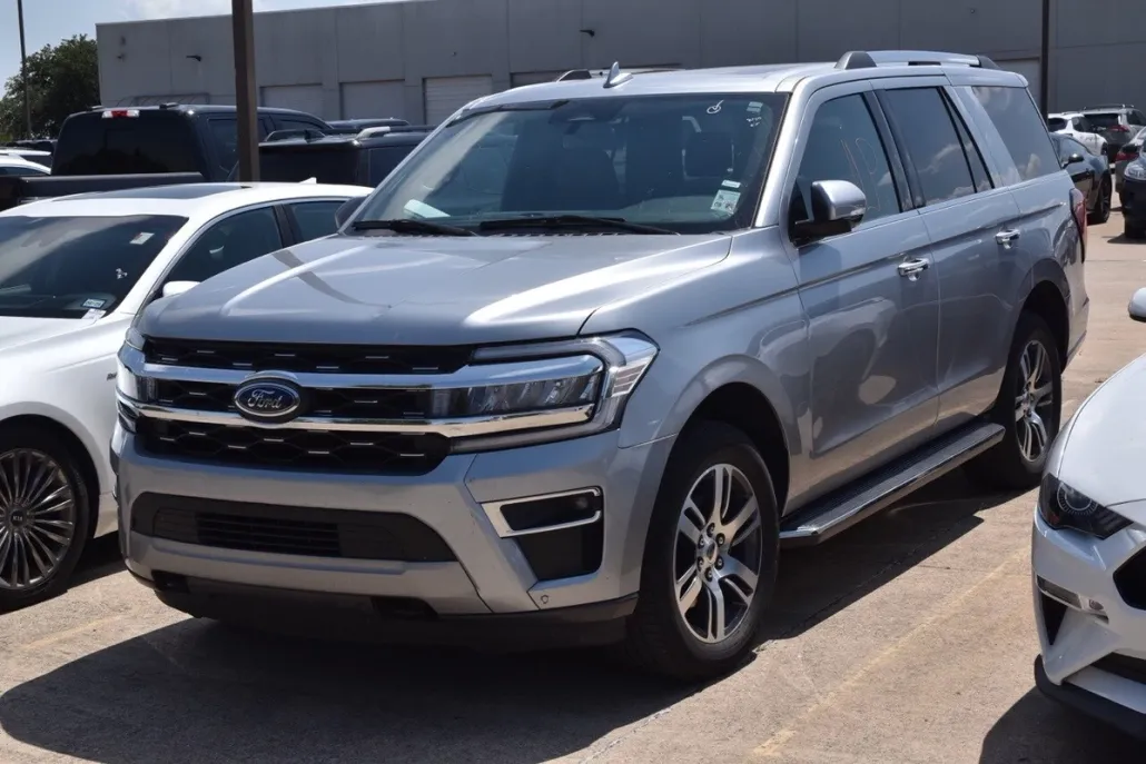 2023 Ford Expedition Limited photo 1