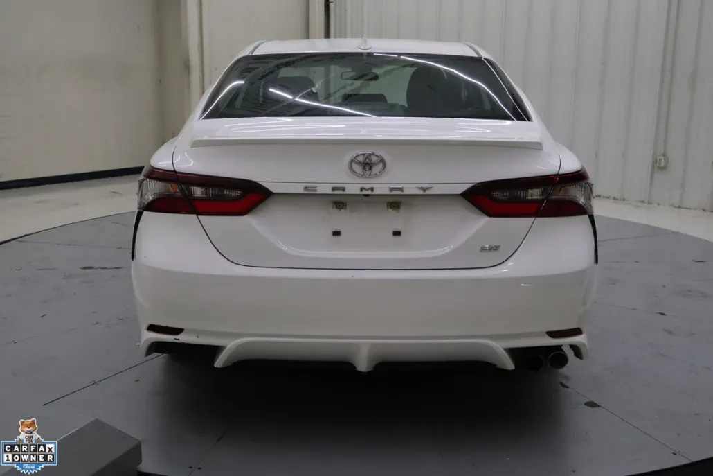 2023 Toyota Camry SE photo 1