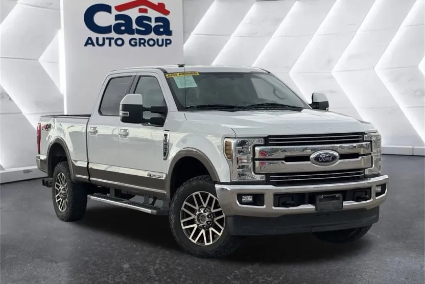 2018 Ford F-250 Lariat photo 1