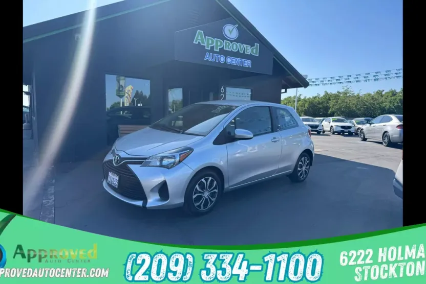 2017 Toyota Yaris L photo 1
