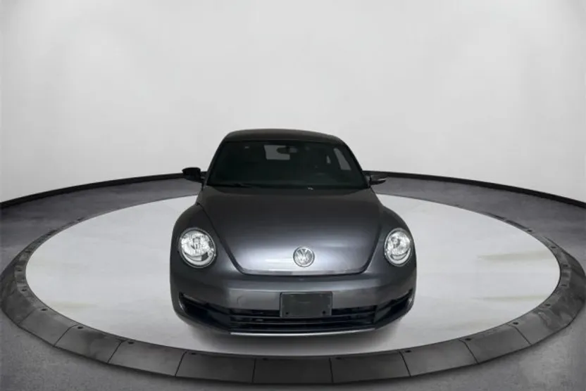 2012 Volkswagen Beetle 2.5L photo 1