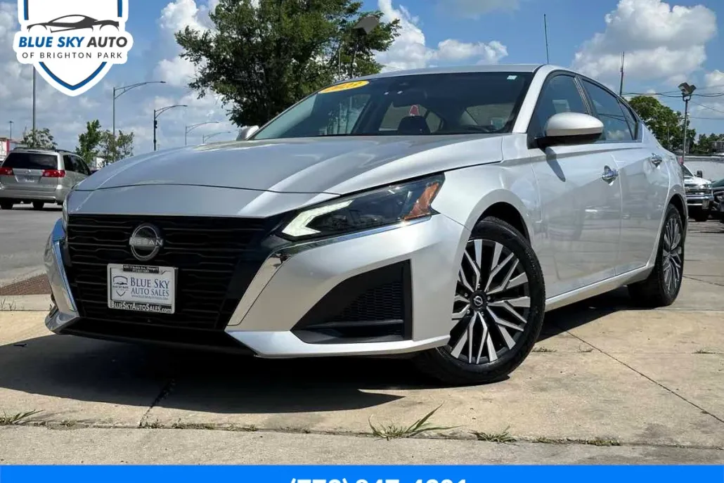2023 Nissan Altima 2.5 SV photo 1