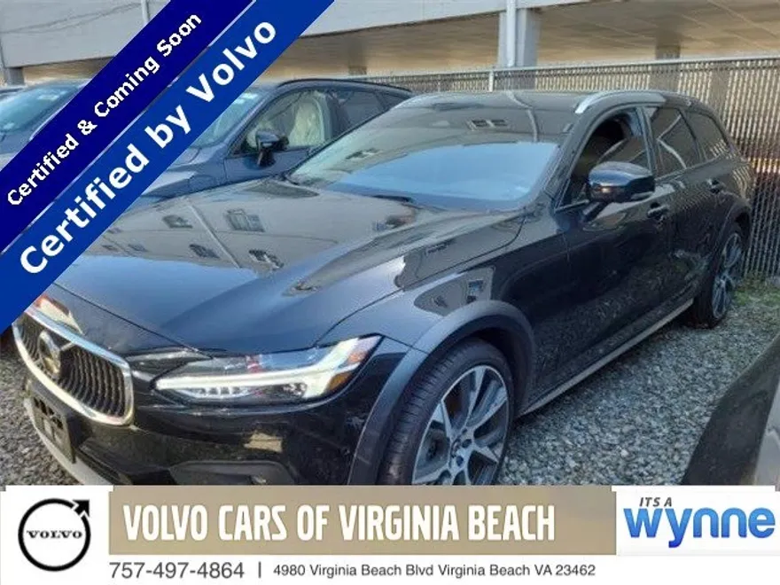 2024 Volvo V90 Cross Country Ultimate photo 1