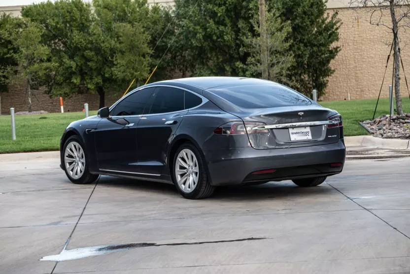 2019 Tesla Model S Long Range photo 1
