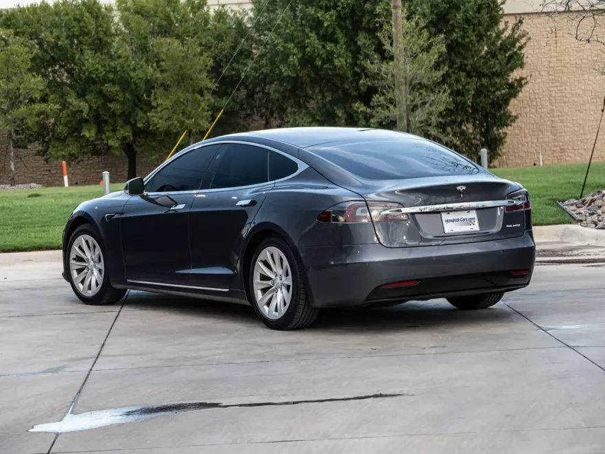 2019 Tesla Model S Long Range photo 1