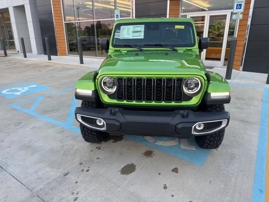 2025 Jeep Gladiator Sport photo 1