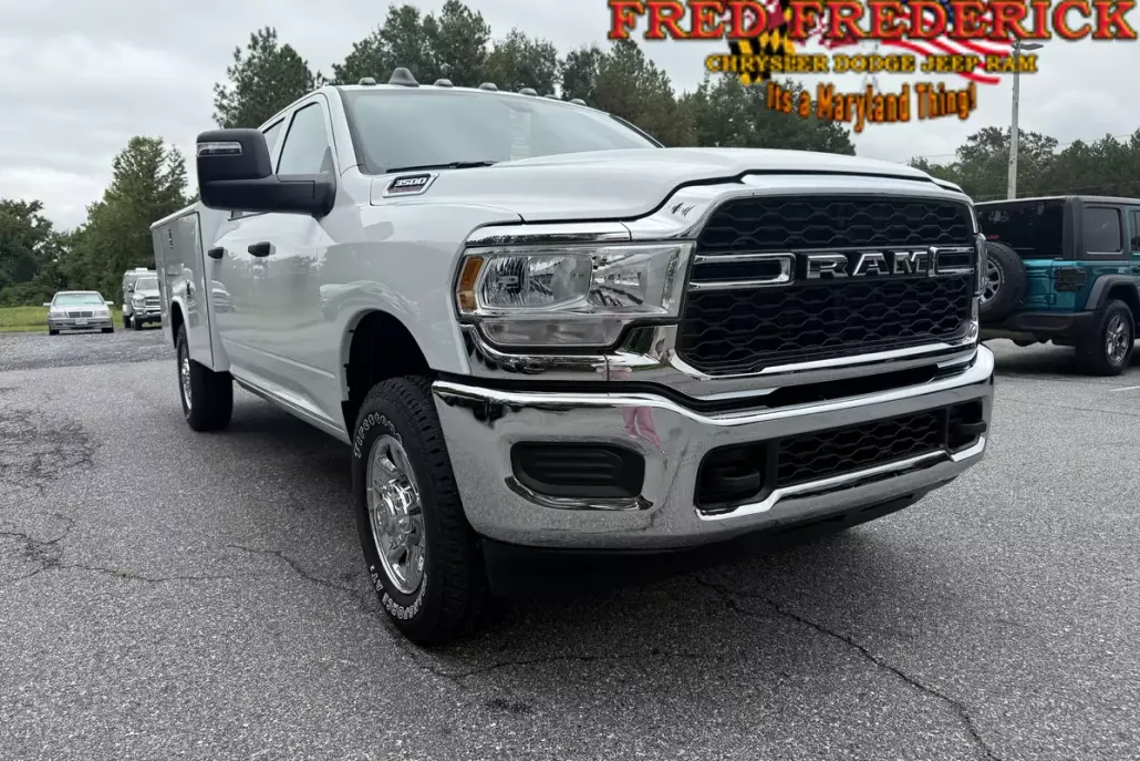 2024 Ram 3500 Tradesman photo 1