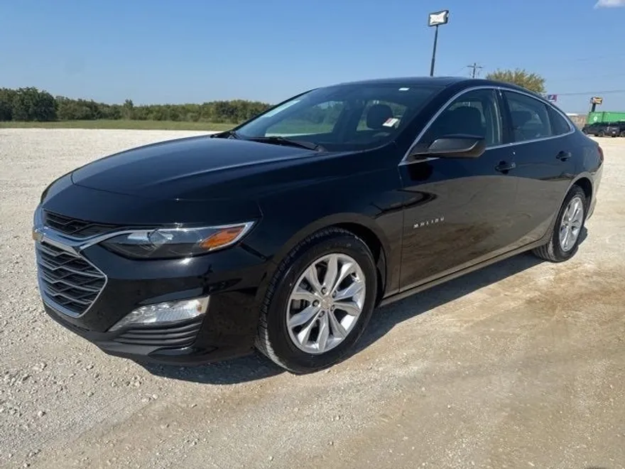 2024 Chevrolet Malibu 1LT photo 1