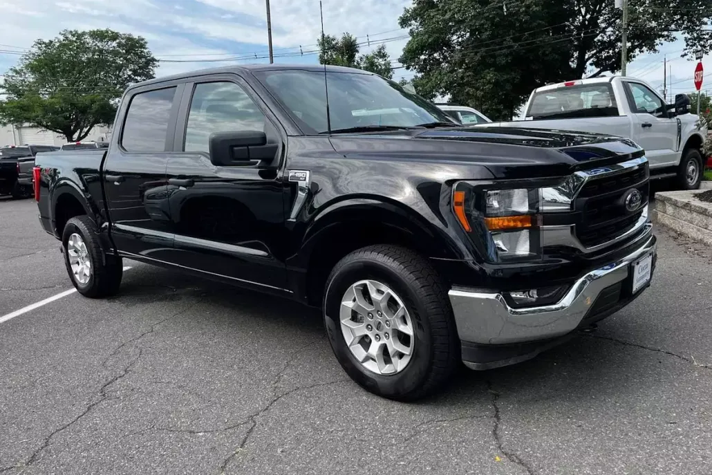 2023 Ford F-150 XLT photo 1