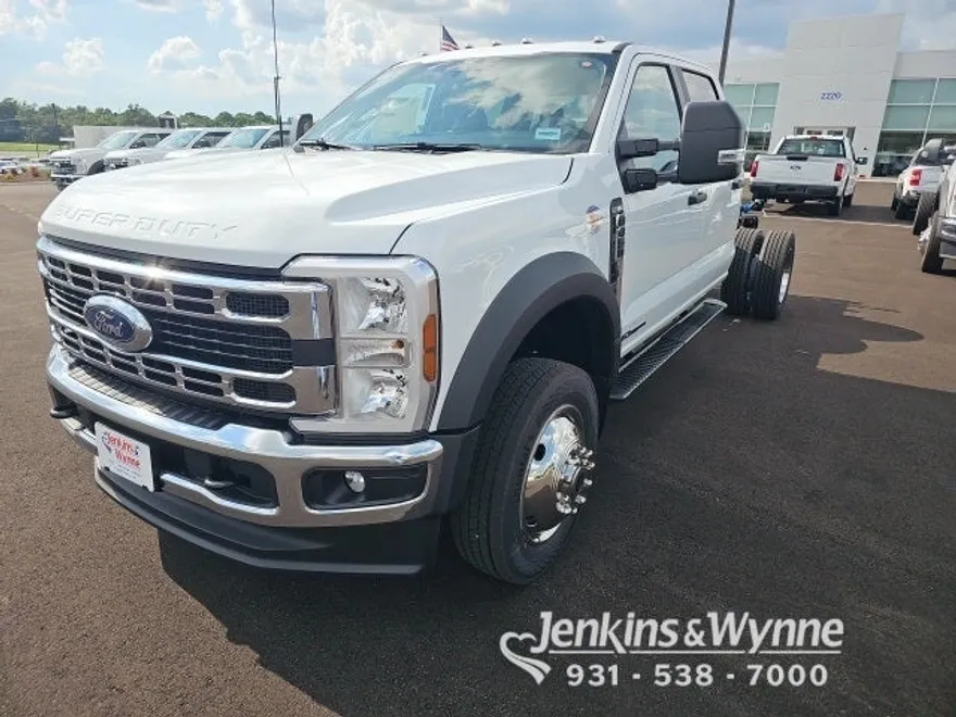 2025 Ford F-450 photo 1