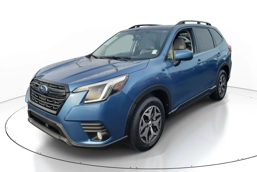 2023 Subaru Forester Premium photo 1