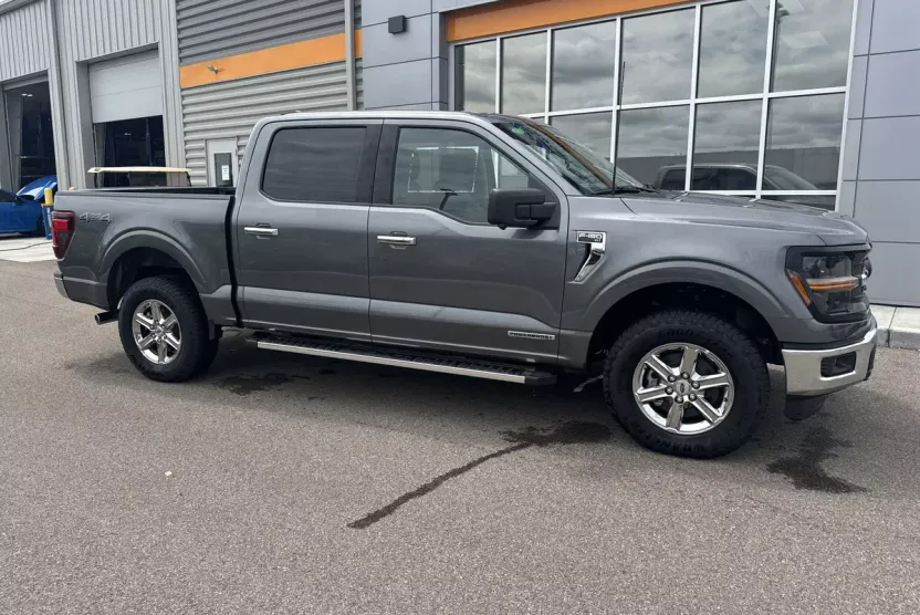 2024 Ford F-150 XLT photo 1