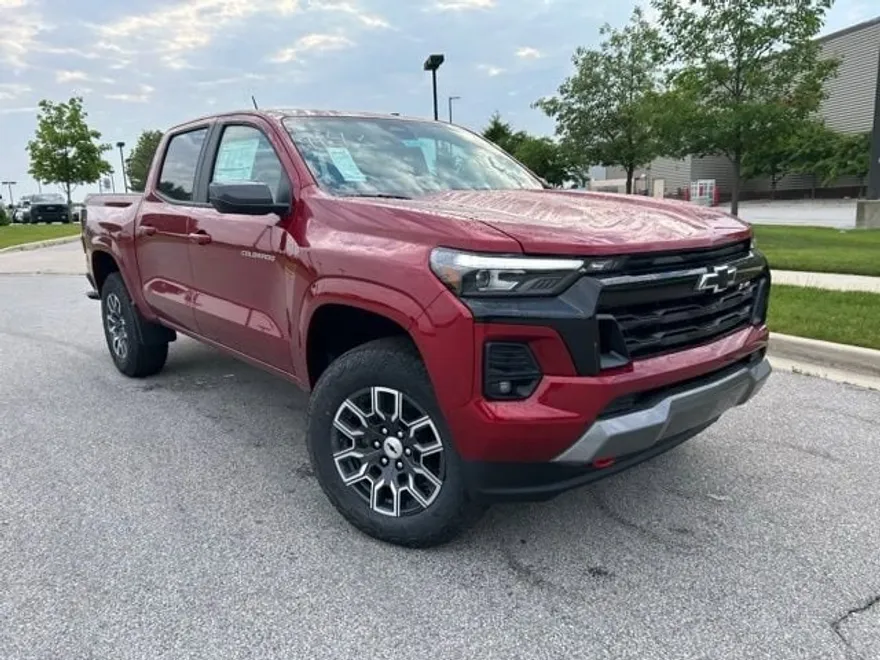 2025 Chevrolet Colorado Z71 photo 1