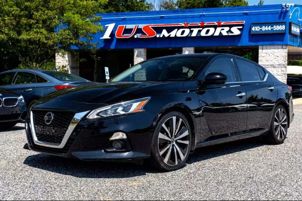 2020 Nissan Altima Platinum photo 1