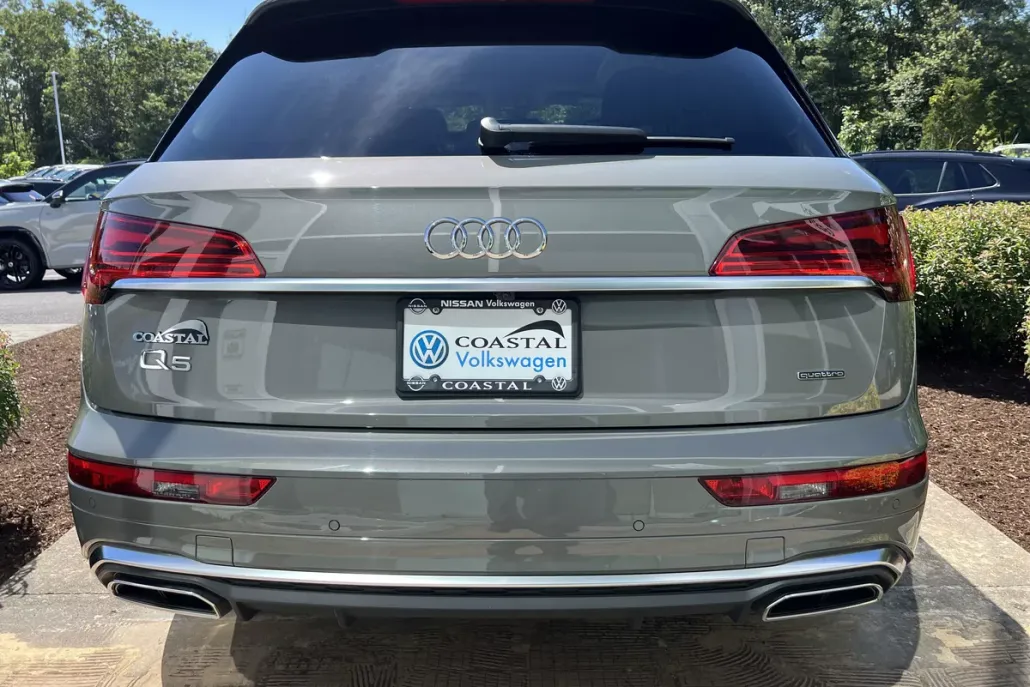 2023 Audi Q5 S line Premium Plus photo 1