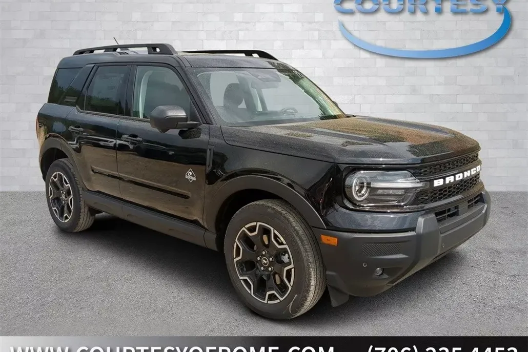 2025 Ford Bronco Sport Outer Banks photo 1