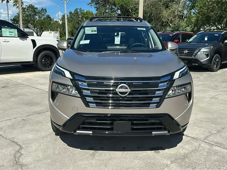 2026 Nissan Rogue Platinum photo 1