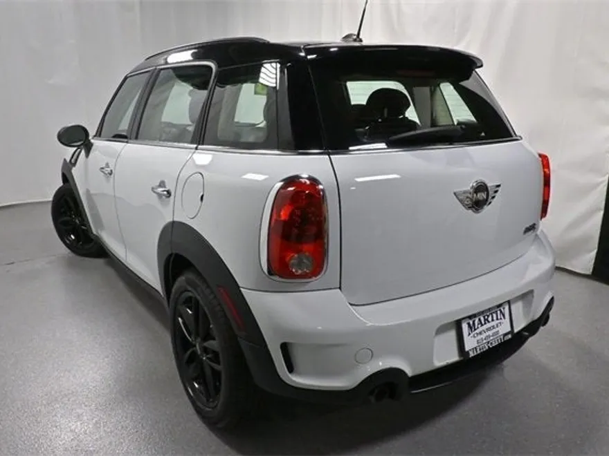 2013 Mini Countryman S photo 1