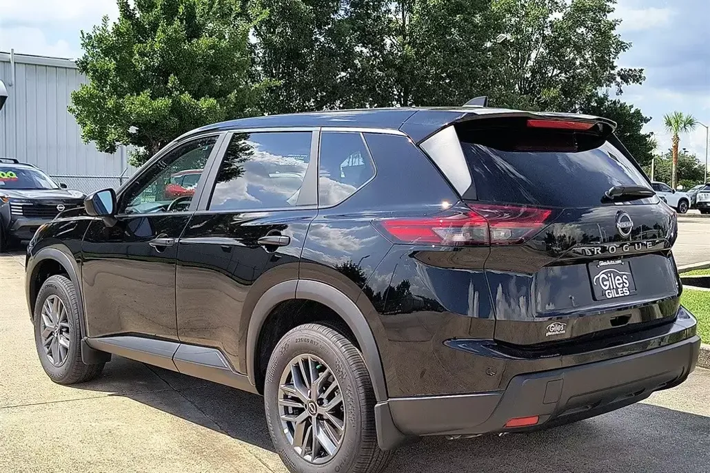 2026 Nissan Rogue S photo 1