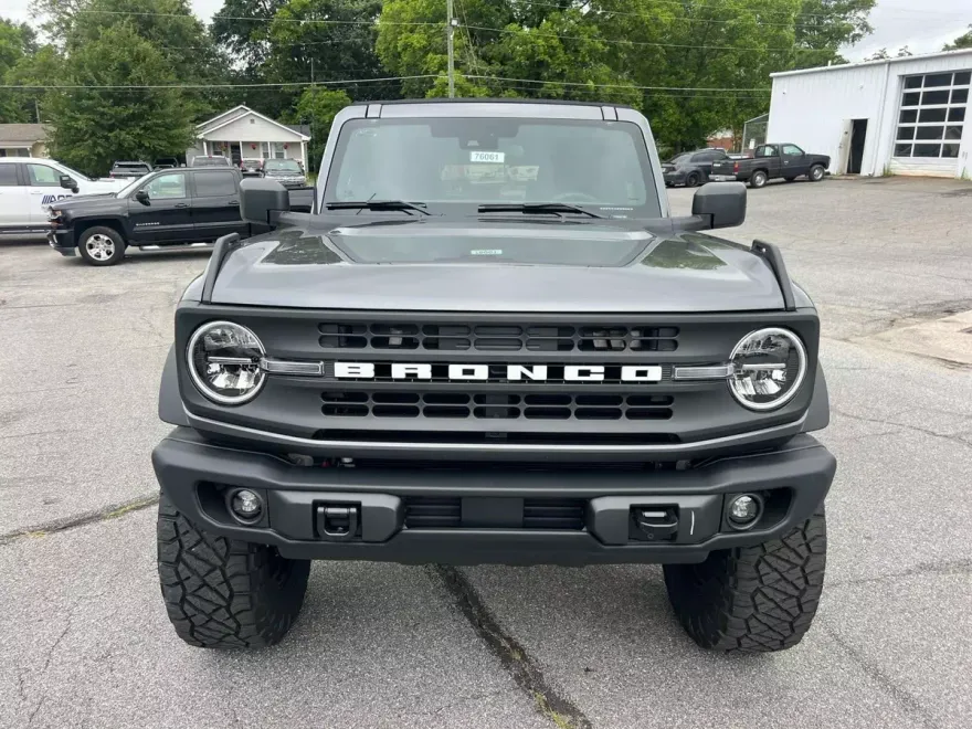 2025 Ford Bronco Big Bend photo 2