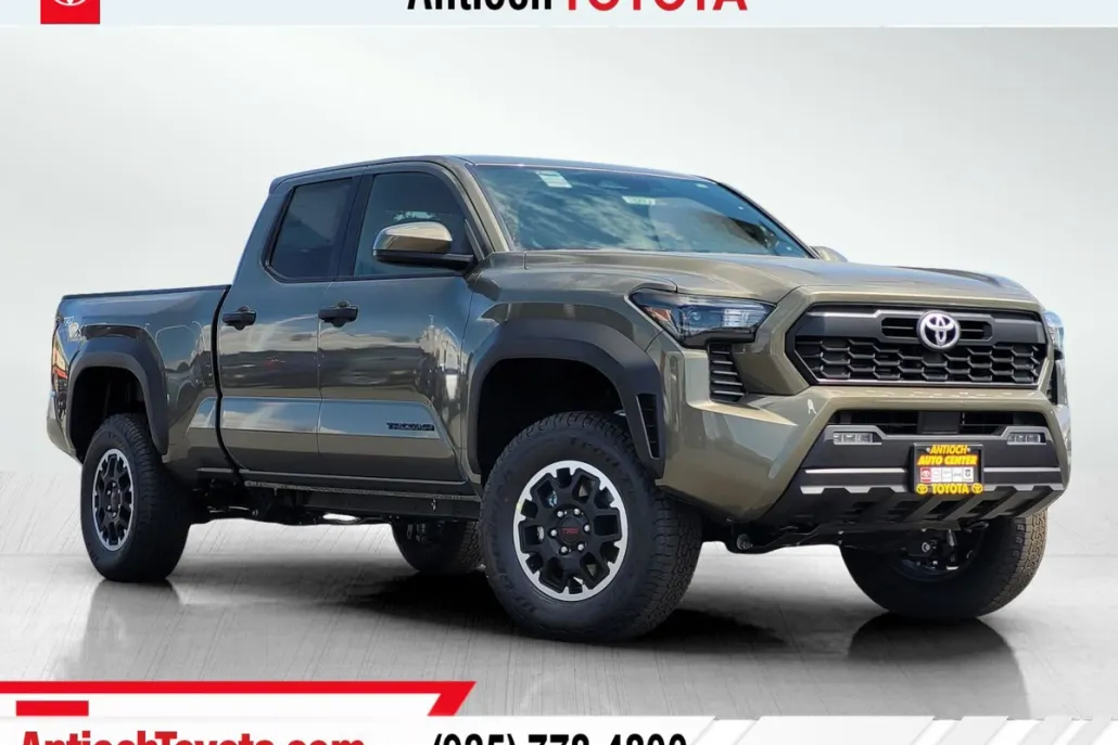 2025 Toyota Tacoma TRD Off-Road 4x4 Double Cab photo 1
