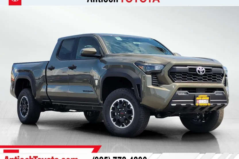 2025 Toyota Tacoma TRD Off-Road 4x4 Double Cab photo 1