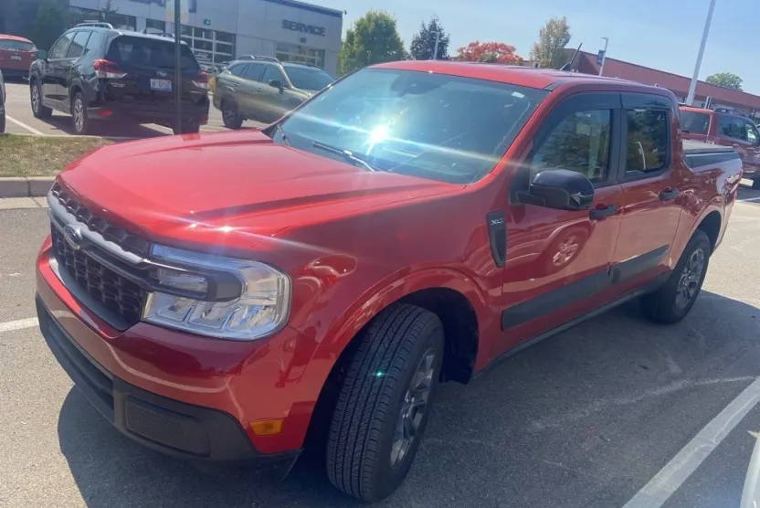 2024 Ford Maverick XLT photo 1