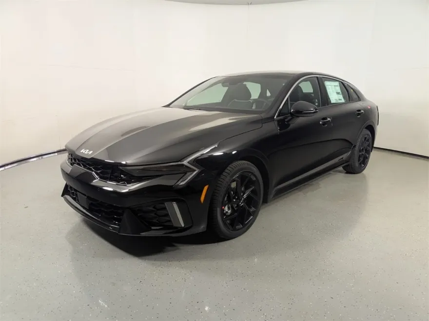 2026 Kia K5 GT-Line photo 1