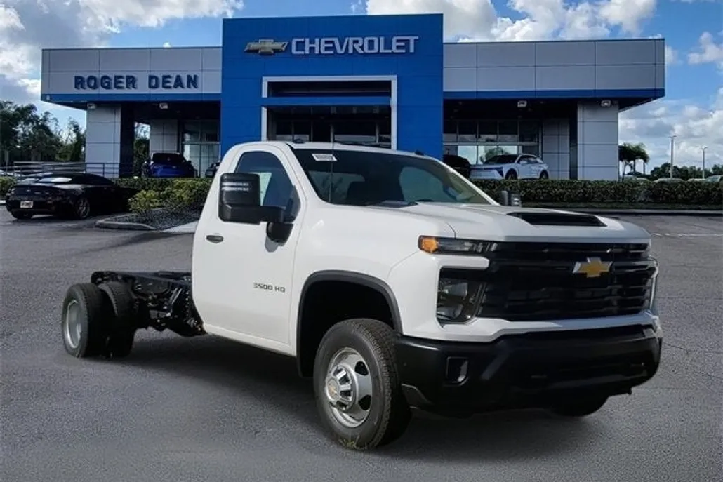 2025 Chevrolet Silverado 3500HD Work Truck photo 1
