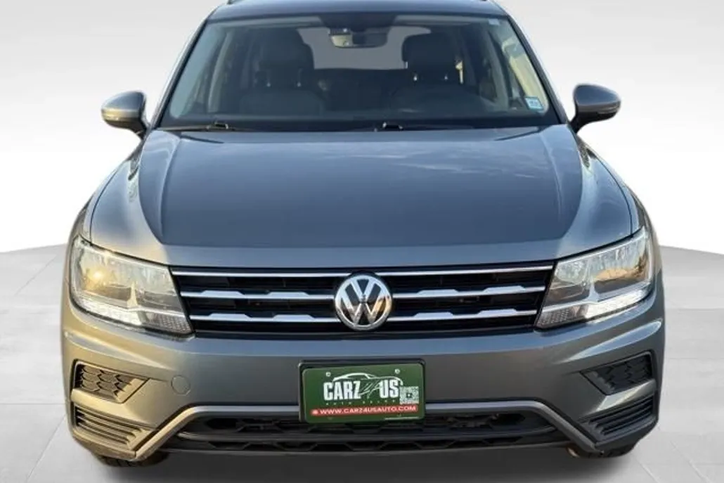 2021 Volkswagen Tiguan SE photo 1