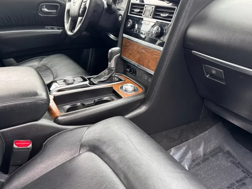2023 Nissan Armada SL photo 20