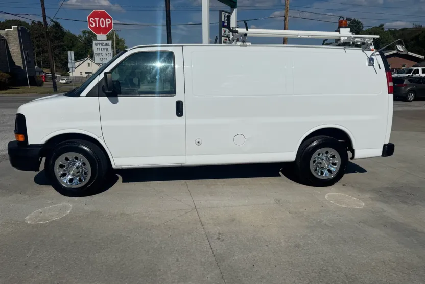 2013 Chevrolet Express 1500 Cargo photo 1
