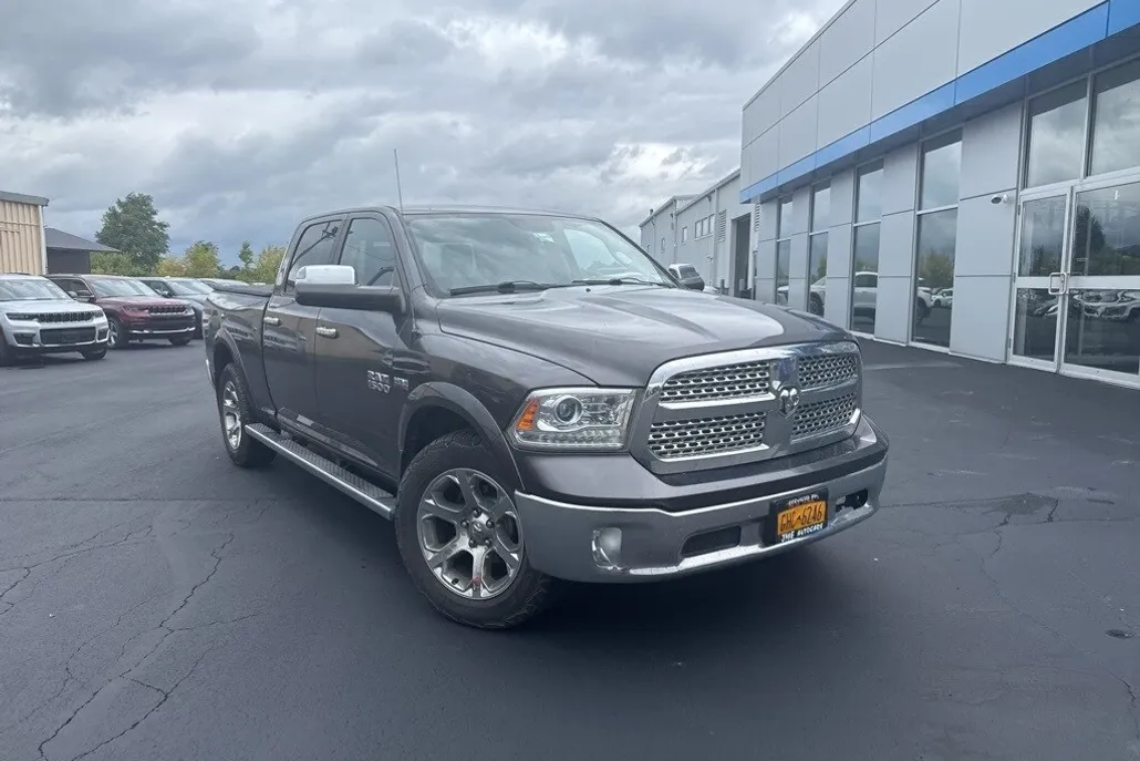 2015 Ram 1500 Laramie photo 1