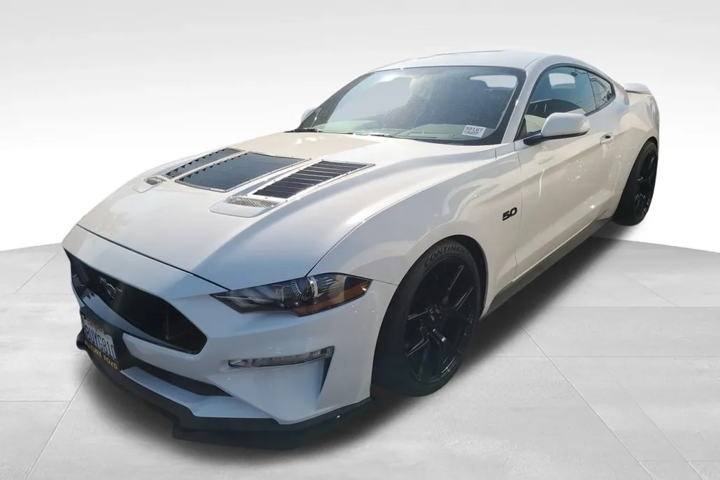 2020 Ford Mustang GT photo 1