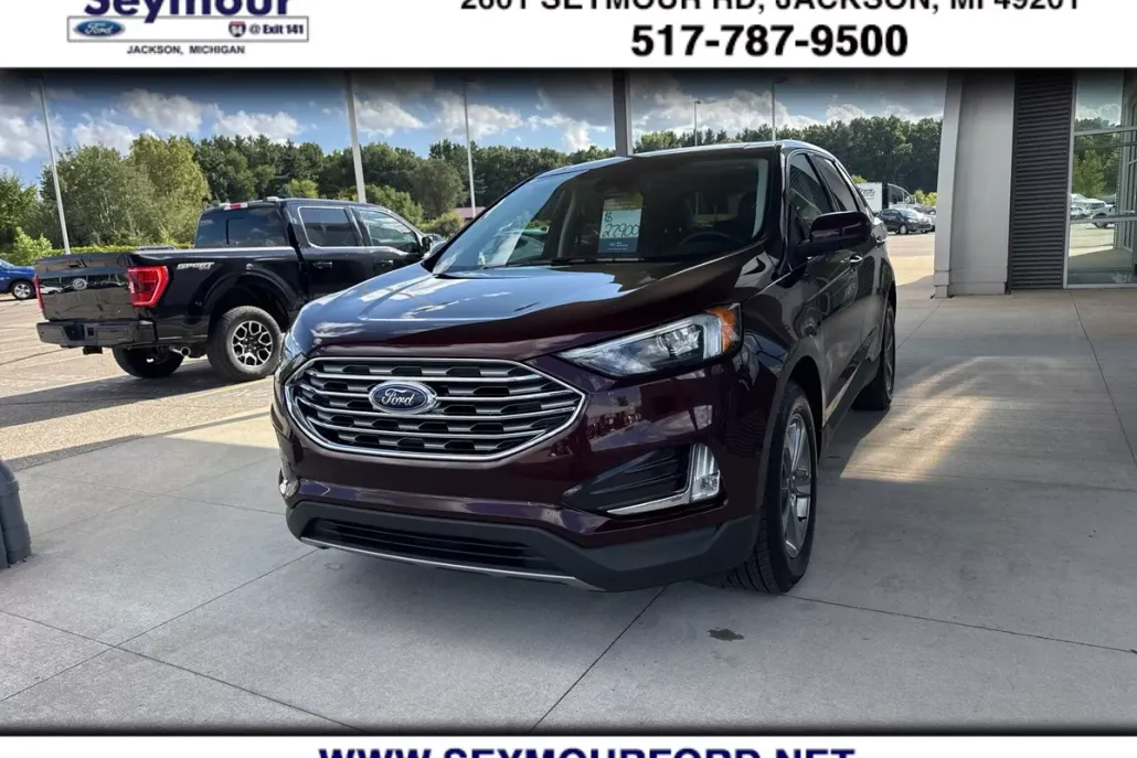 2022 Ford Edge SEL photo 1