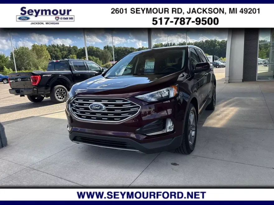 2022 Ford Edge SEL photo 1