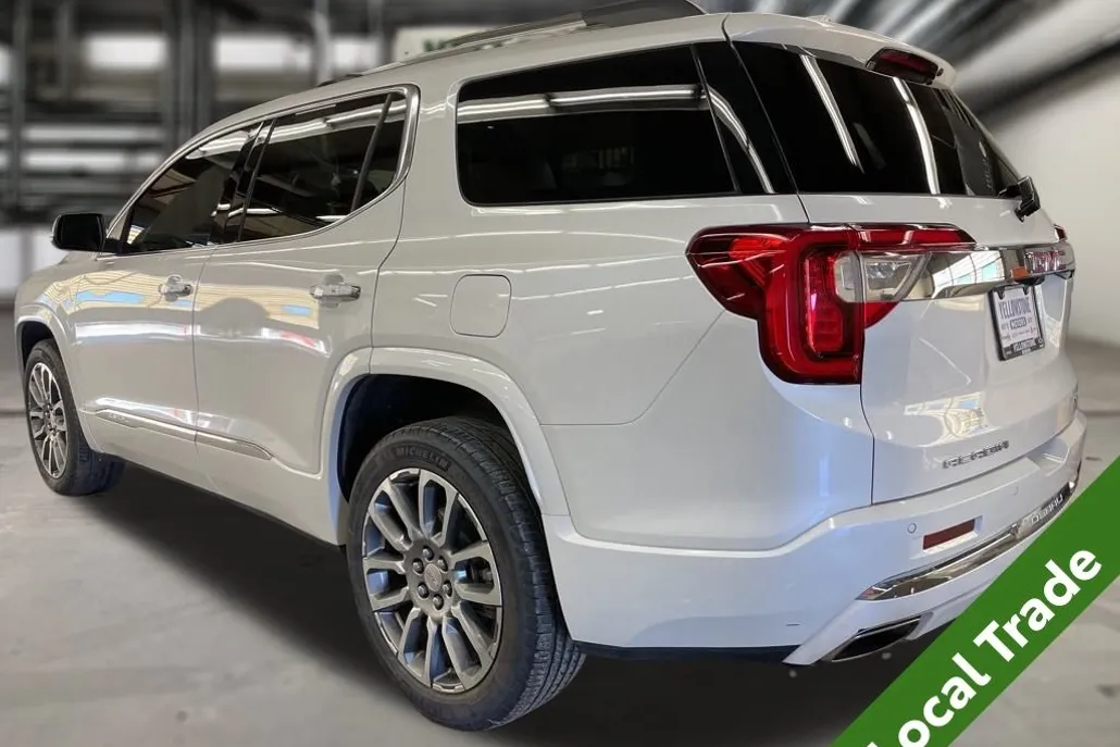 2023 Gmc Acadia Denali photo 1