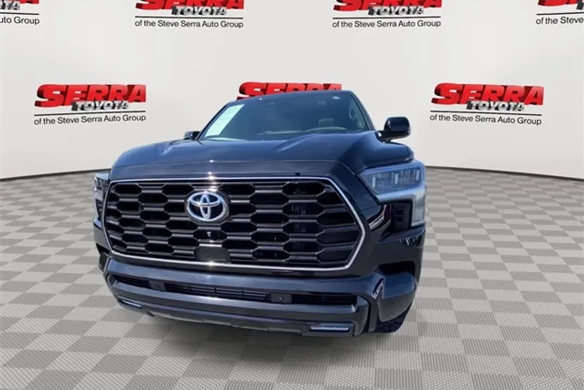 2023 Toyota Sequoia Platinum photo 1