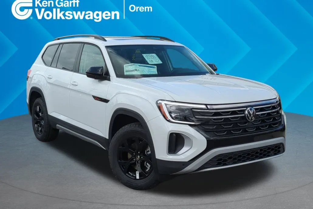 2025 Volkswagen Atlas Peak Edition SE photo 1