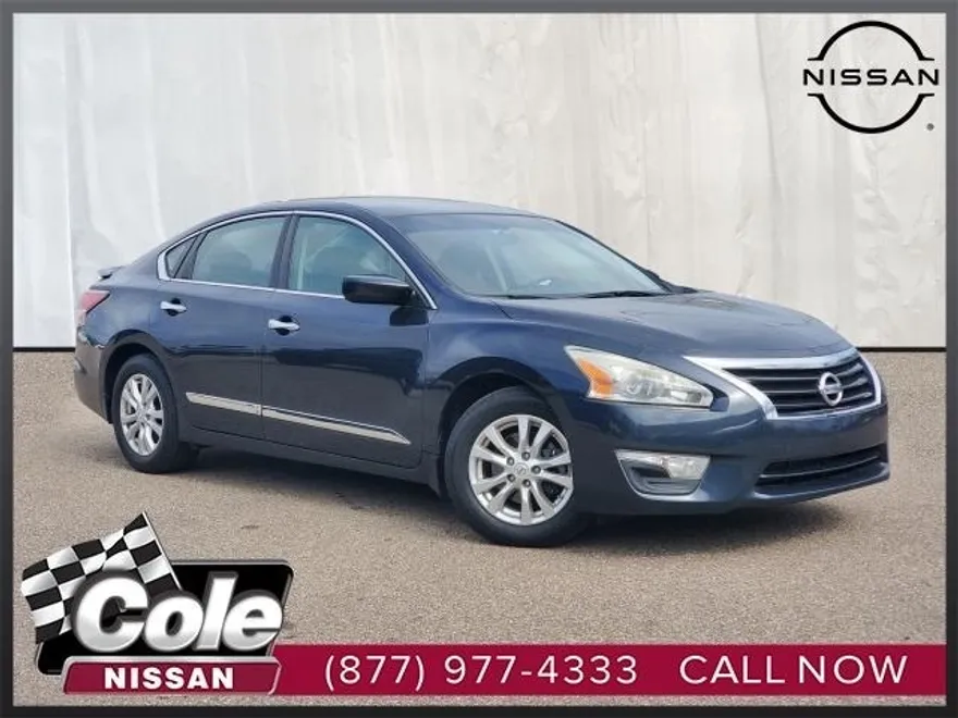 2015 Nissan Altima 2.5 S photo 1