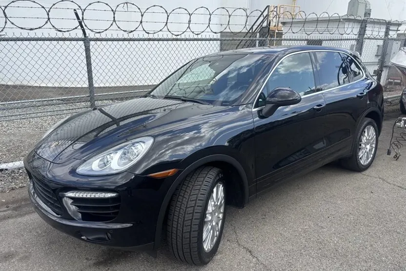 2012 Porsche Cayenne Turbo photo 1