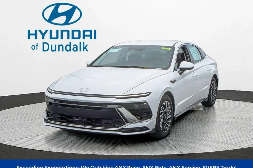 2025 Hyundai Sonata Hybrid SEL photo 1